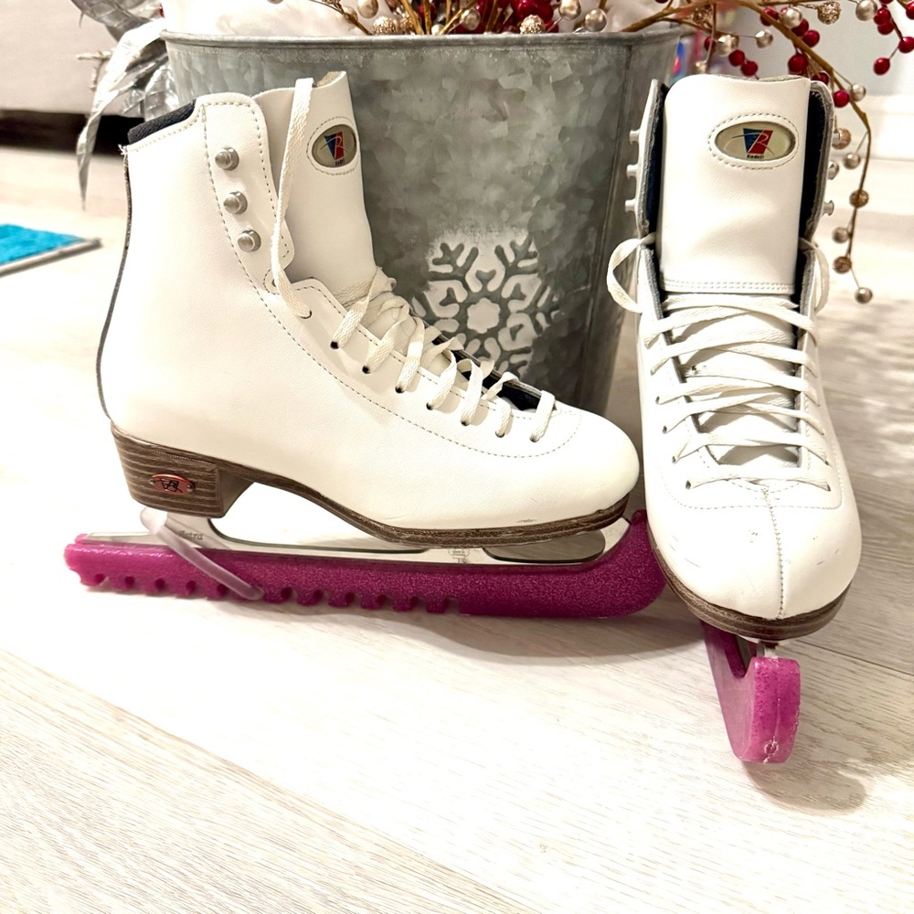 Riedell White Ice Skates
